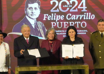 Firma AMLO reformas de GN y pueblos indígenas 