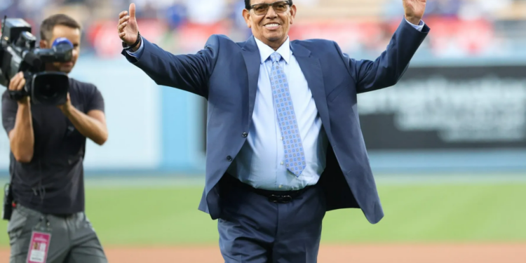 Hospitalizan a Fernando Valenzuela en California, revela David Faitelson