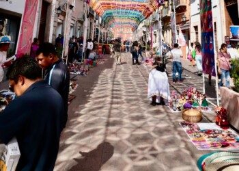 Artesanos venderán sus productos en las calles del primer cuadro los fines de semana