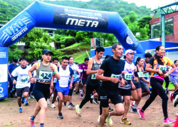 Compiten en Jalpan más de 400 corredores