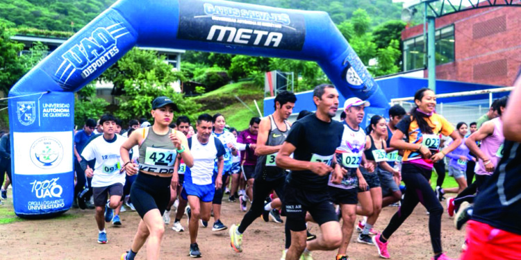 Compiten en Jalpan más de 400 corredores
