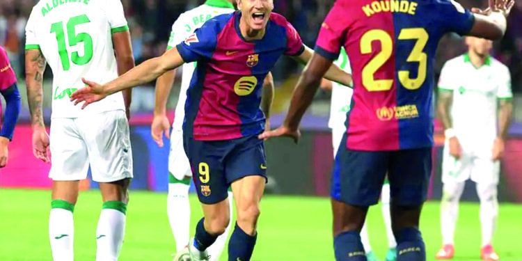 Da Lewandowski séptimo triunfo consecutivo al Barça