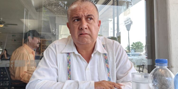 Arremete Rufina vs Sinuhé y Ulises