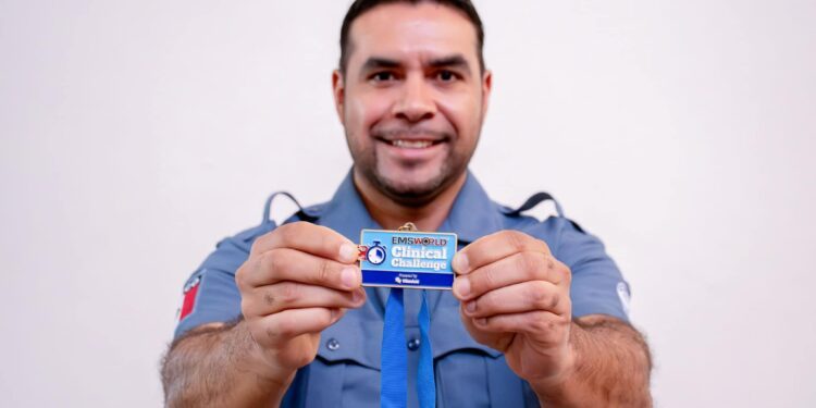 Urgen paramédicos mejor capacitados : Ricardo Piña