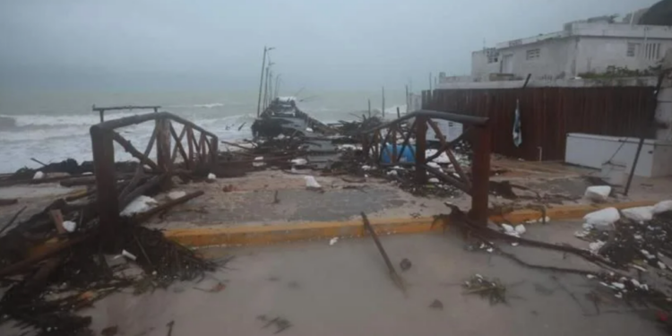Deja ‘Milton’ inundaciones y fallas en energía en Yucatán