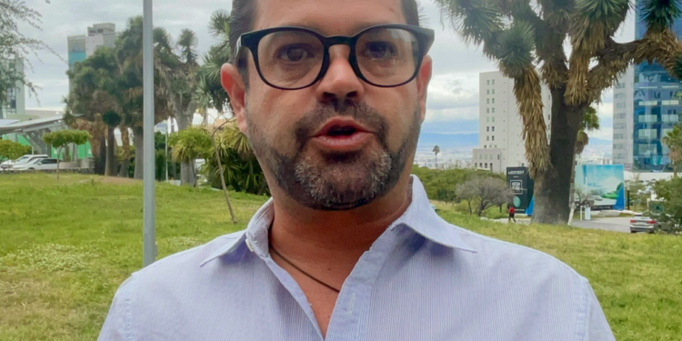 Da Usebeq mobiliario  y material
