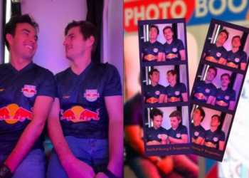 Checo y Max se divierten en una cabina de fotos 