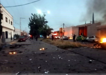 Estalla coche bomba afuera de SSP de Acámbaro, Guanajuato