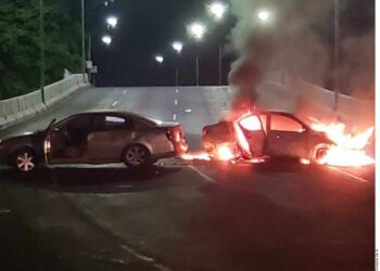Reportan en Sinaloa bloqueos y narcomantas