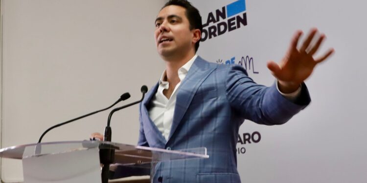 Felifer Macías anuncia nuevos delegados