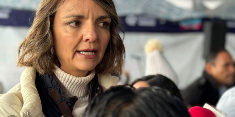 López Birlain trabaja en reconstrucción de diálogo con comunidad artística