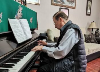 ASALTAN AL MAESTRO AURELIO OLVERA