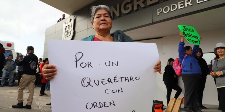 Llega controversia de comercio ambulante a la legislatura local