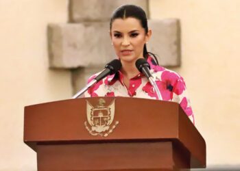 Visitan 160 mil personas los ocho panteones capitalinos