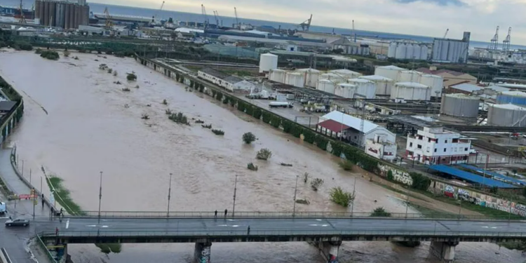 Lluvias torrenciales en España alertan ahora Cataluña
