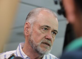 Revisarán viabilidad de presentar cantantes de narcocorridos en la FIGQ