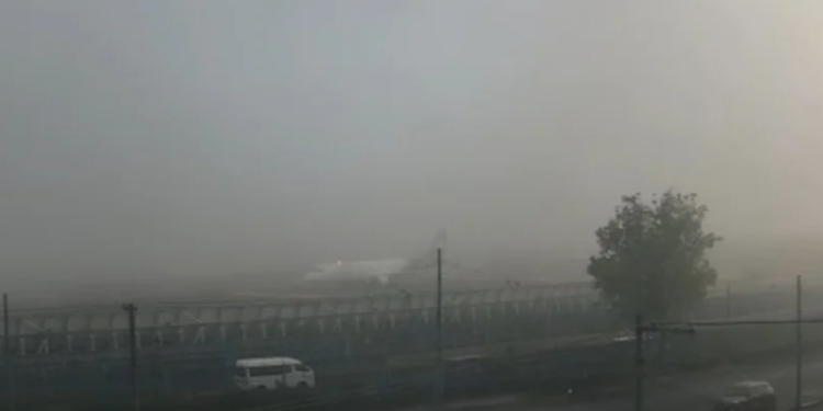 Afecta niebla vuelos en AICM y AIFA