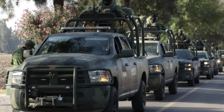 Autoridades despliegan a 300 militares en Guanajuato tras masacre
