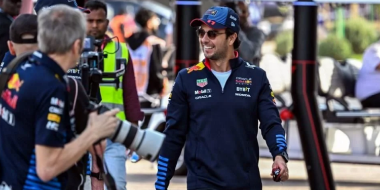 Asegura Sergio Pérez que en 2025 conducirá un Red Bull 