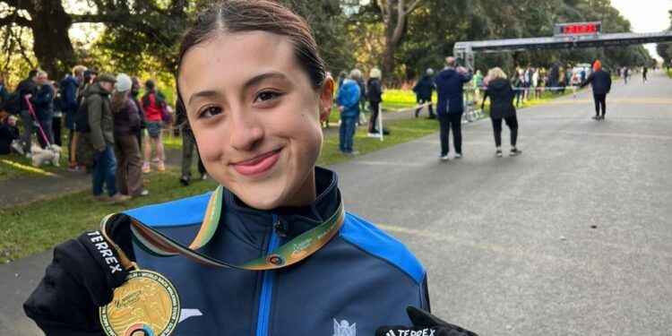 Serrano, marchista queretana conquista el oro internacional