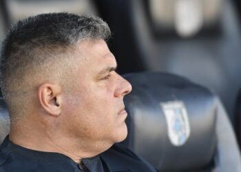 Mauro Gerk deja de ser técnico de Gallos Blancos