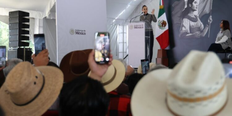 Morena cambia la Constitución cada 15 horas