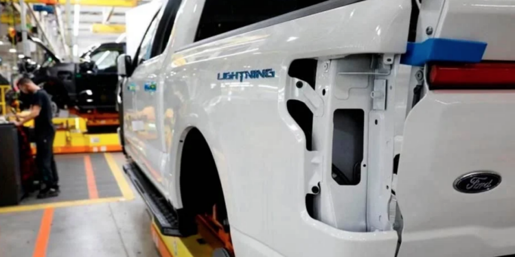 Tendrá industria automotriz un complejo 2025