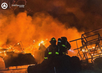 Arde almacén en La Nueva Roma