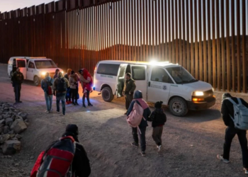 Reactivaría Trump Título 42 para expulsar migrantes en Día 1