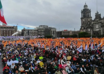 Arriban simpatizantes de Sheinbaum al Zócalo