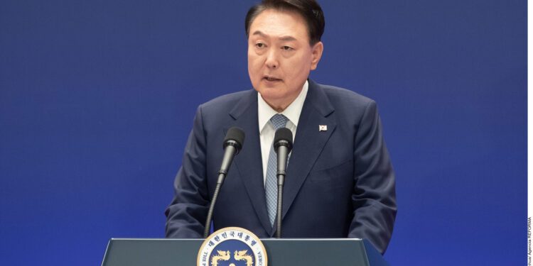 Detienen al Presidente de Corea del Sur por ley marcial