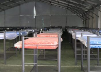 Gobierno instala 10 centros de atención para recibir a migrantes deportados de EU