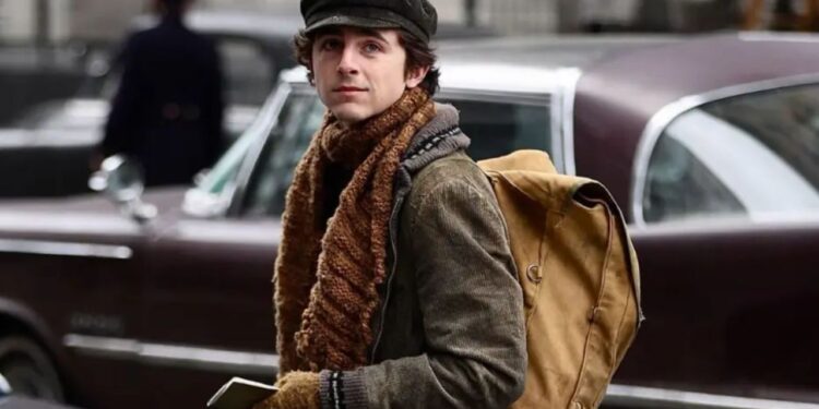 Timothée Chalamet se transforma en Dylan