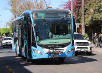 Analizan aumentar salario de conductores de QroBus