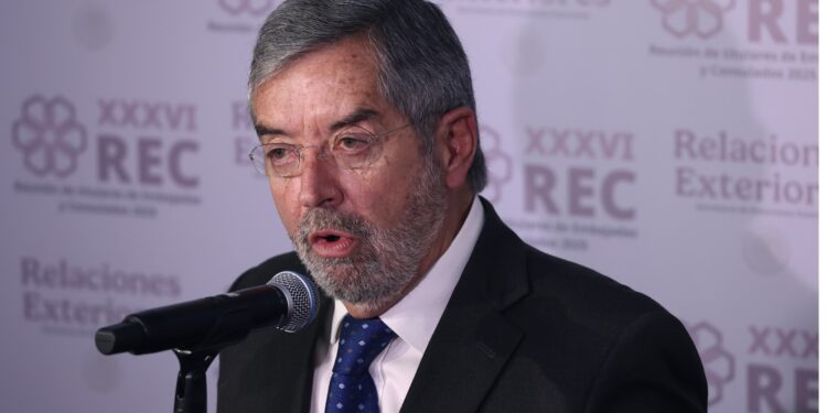 Venden huachicol cada 100 metros