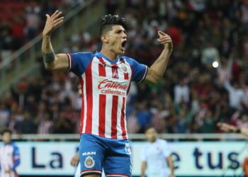 Peleará Campos el puesto a Rotondi en Cruz Azul