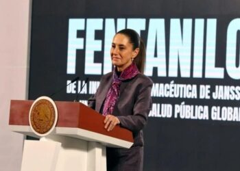 Invita Felifer Macías a la megaconsulta