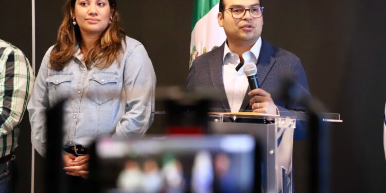 Innecesarios, incrementos de salarios de alcaldes, considera CDE del PAN
