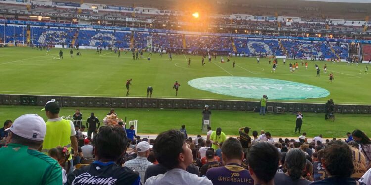 Regreso de la Resistencia Albiazul al estadio dependerá de la directiva de los Gallos: SEGOB