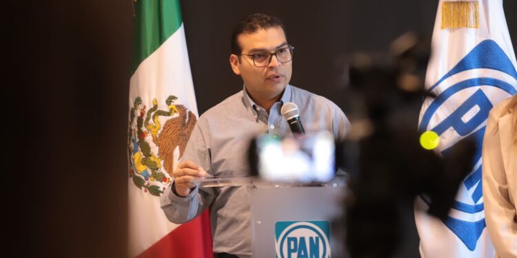 Dirigencia del PAN en Querétaro pide investigar a Gilberto Herrera, por denuncias de desfalco en la UAQ