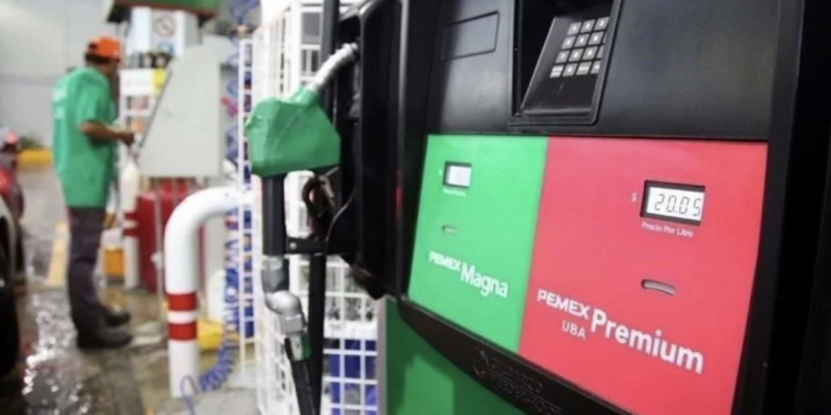 Insiste Sheinbaum en precio máximo a gasolinas