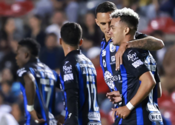 Gallos se lleva el Clásico de la 57