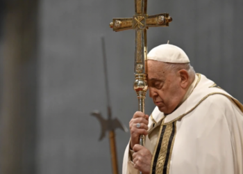 Papa Francisco pasa una noche tranquila en el Gemelli
