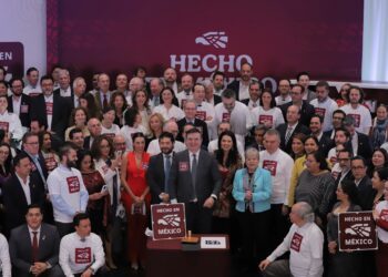 Gobierno y empresarios impulsan el distintivo ‘Hecho en México’ ante aranceles de Trump