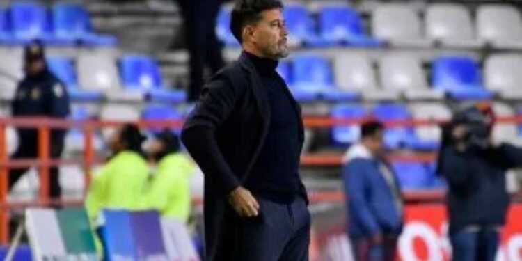 Deja Gustavo Lema de ser DT de Pumas