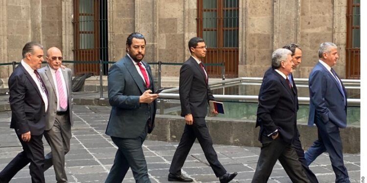 Se reúne Sheinbaum con IP tras pausa en aranceles