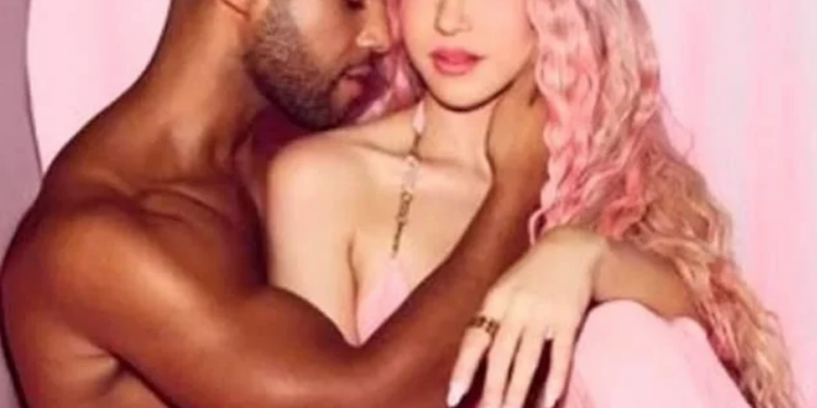 Shakira está saliendo con el actor Lucien Laviscount