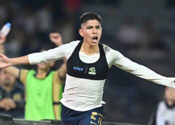 Piero Quispe salva a Pumas