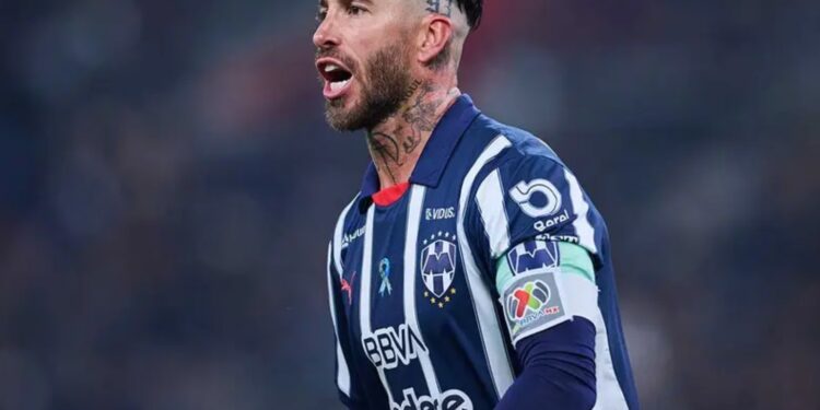 Sergio Ramos no jugará el próximo partido con Monterrey