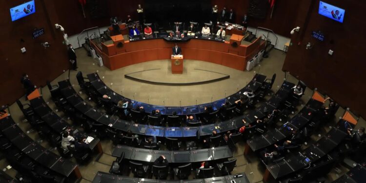 Senado aprueba reformas contra reelección y nepotismo; entrará en vigor hasta 2030